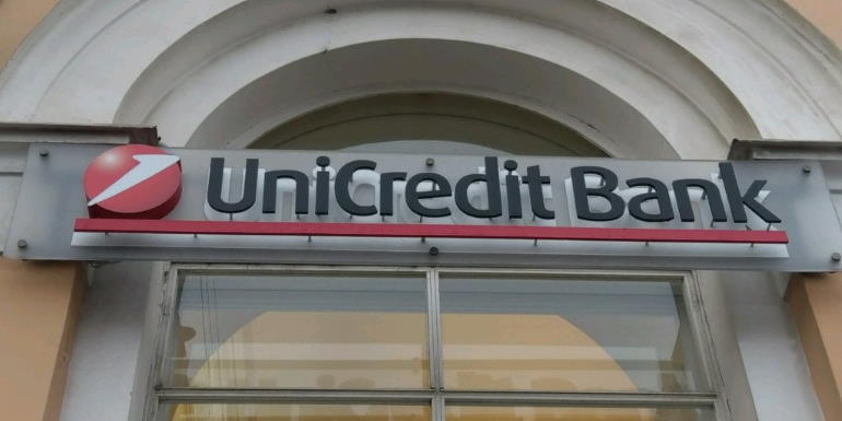 Как досрочно погасить кредит в Юникредит банке - самостоятельно или через банк