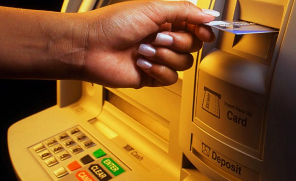 Как подключить мобильный банк ВТБ через банкомат - самостоятельно или через банк